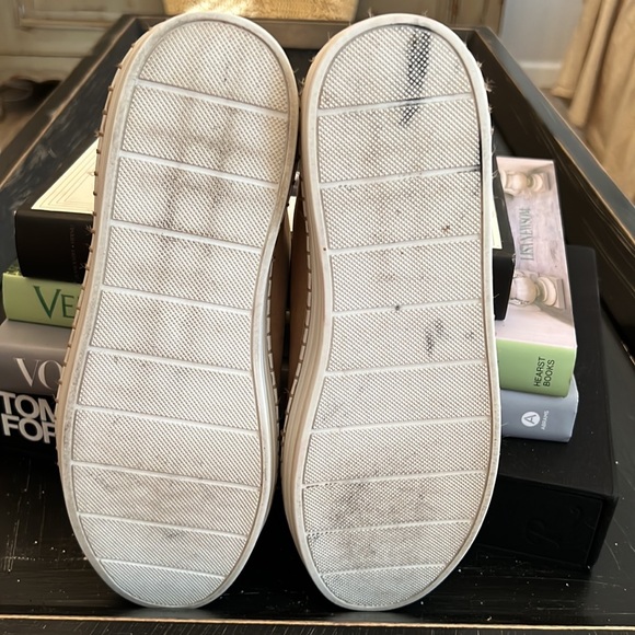 Saks Fifth Avenue Tennis Shoes - Picture 4 of 6